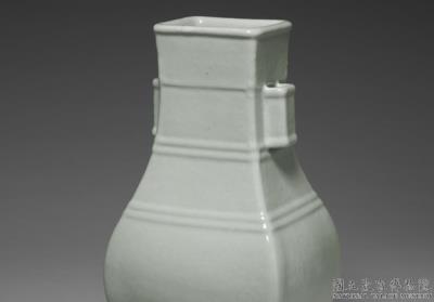 图片[2]-Vase with tubular handles and linear pattern in green glaze, Qing dynasty, Yongzheng reign (1723-1735)-China Archive